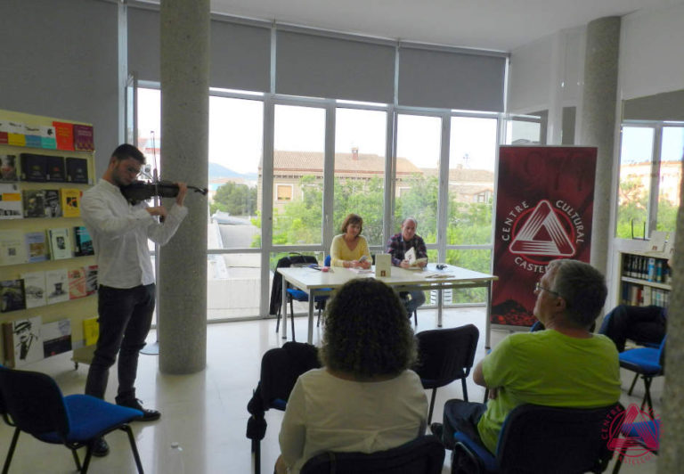 Brillant presentació de l´últim llibre de poemes de Gràcia Jiménez, l’1 de juny passat