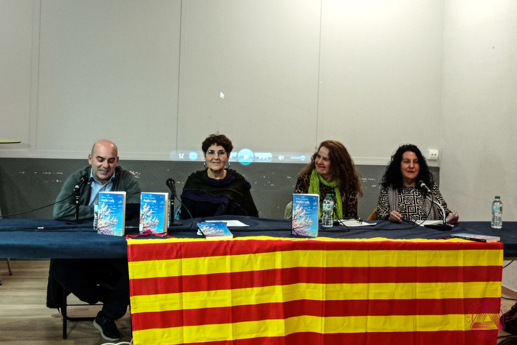 Presentació Argila i Calç, amb Elvira Cambrils, Castalla 9 de febrer de 2024. 2 Elvira Cambrils Premi Enric Valor